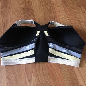 Victoria's Secret Intimates & Sleepwear - NWT Victoria’s Secret Sport Incredible Victoria's Secret Intimates & Sleepwear - NWT Victoria’s Secret Sport Incredible